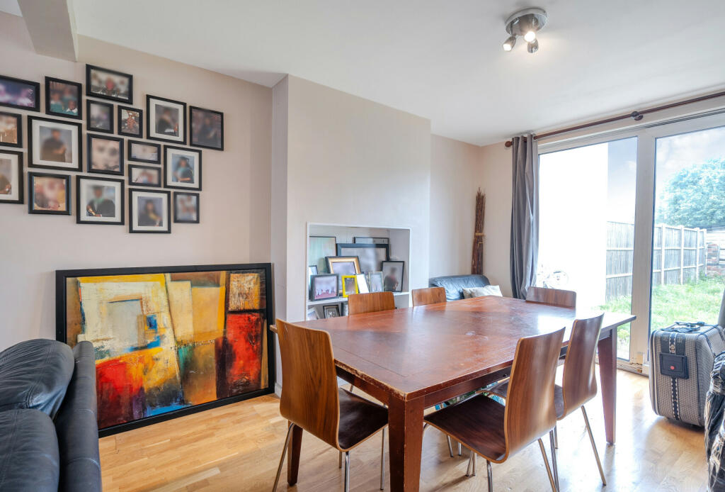 Additional image 5 of Chestnut Grove, Mitcham, CR4