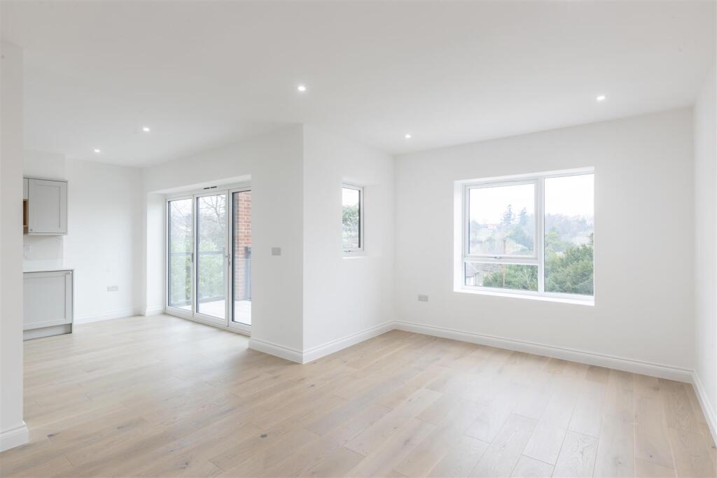 Additional image 4 of Sanderstead Road, South Croydon