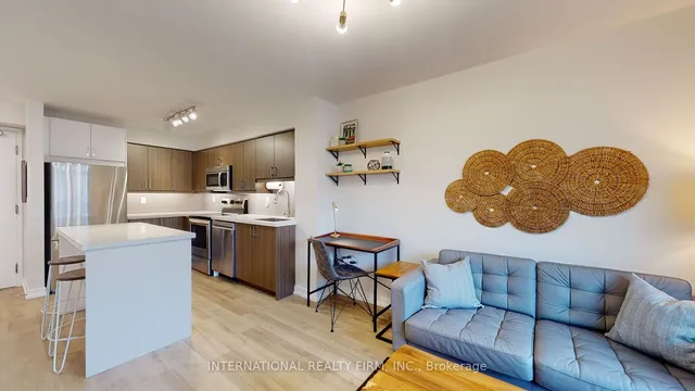 Additional image 8 of 812 Lansdowne Ave Unit 322