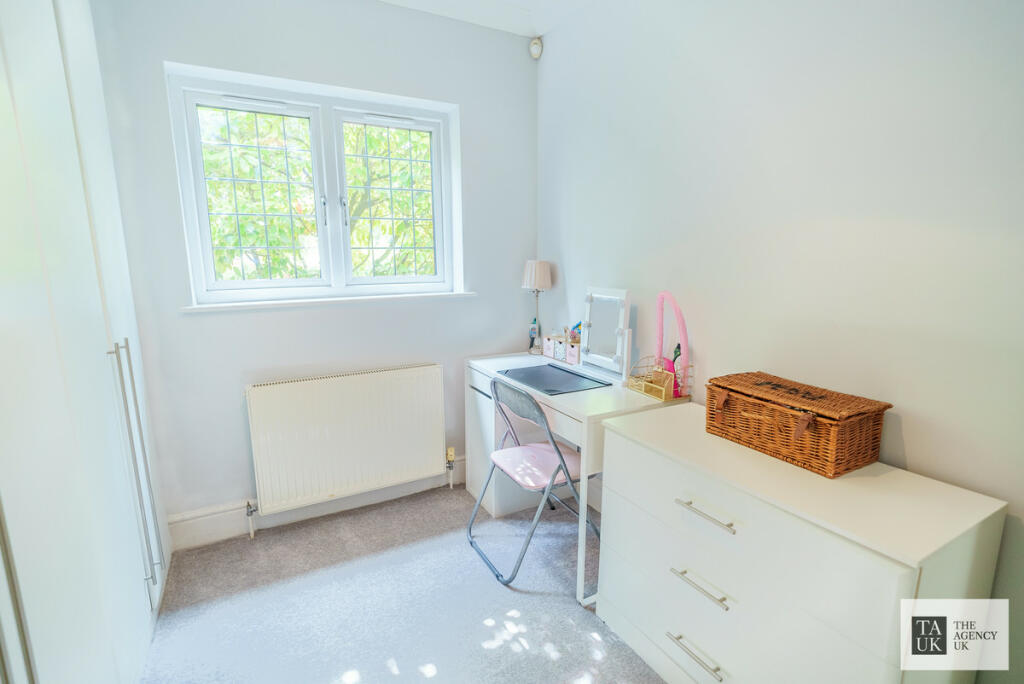 Additional image 13 of Nags Head Lane, Brentwood, CM14