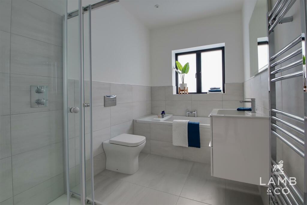 Additional image 21 of Blackberry Lodge Talbot Road, Little Clacton