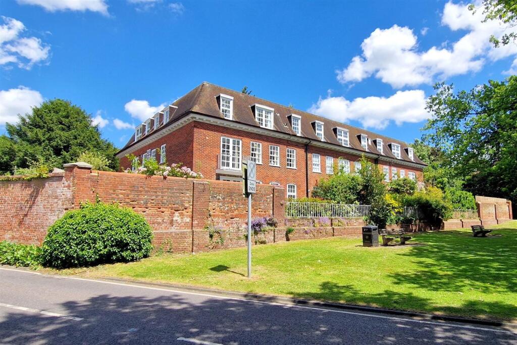 Additional image 14 of Spriggs Court, Palmers Hill, Epping