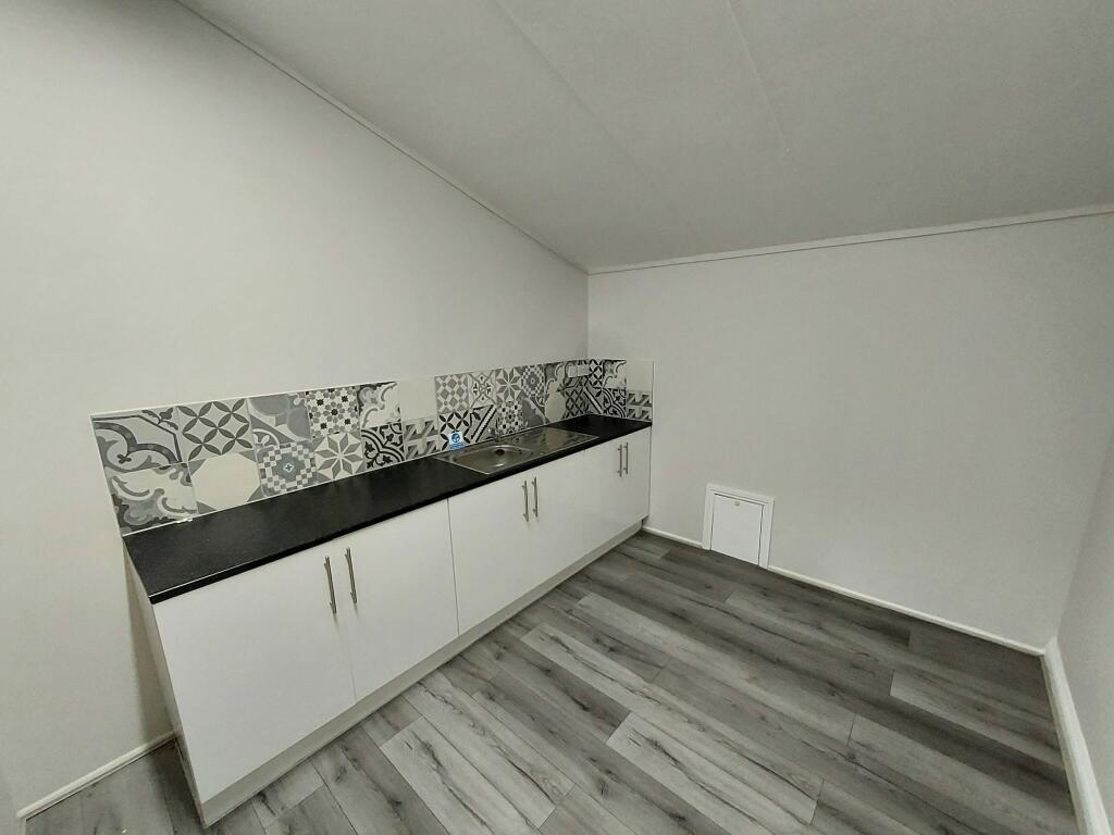 Additional image 11 of Braintree