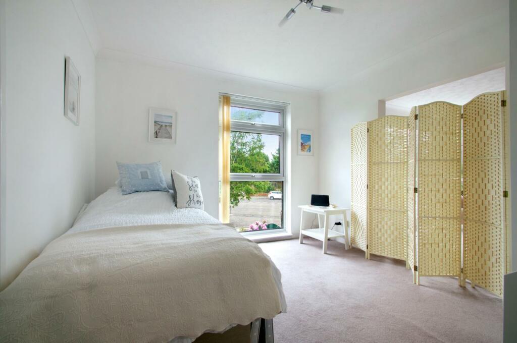 Additional image 8 of Forres, Frinton on Sea