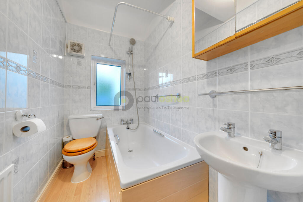 Additional image 8 of The Glade, Coulsdon, Surrey, CR5 1SP