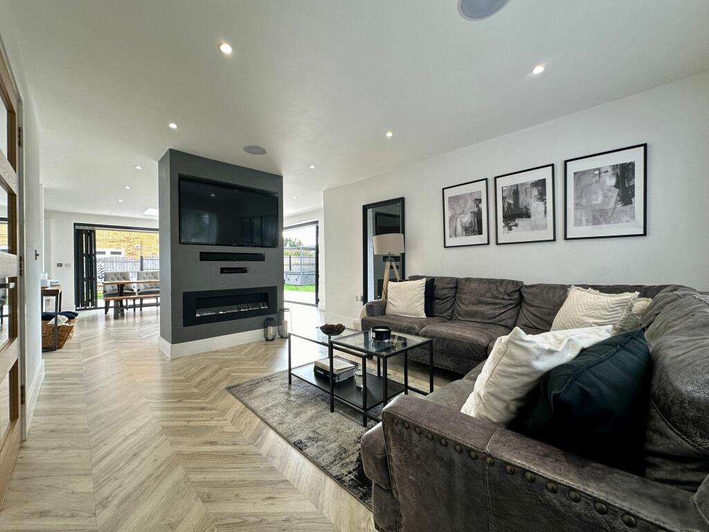 Additional image 10 of Wiggins Lane, Billericay, CM12