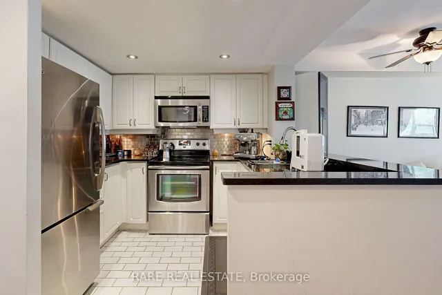 Additional image 7 of 705 King St Unit 402