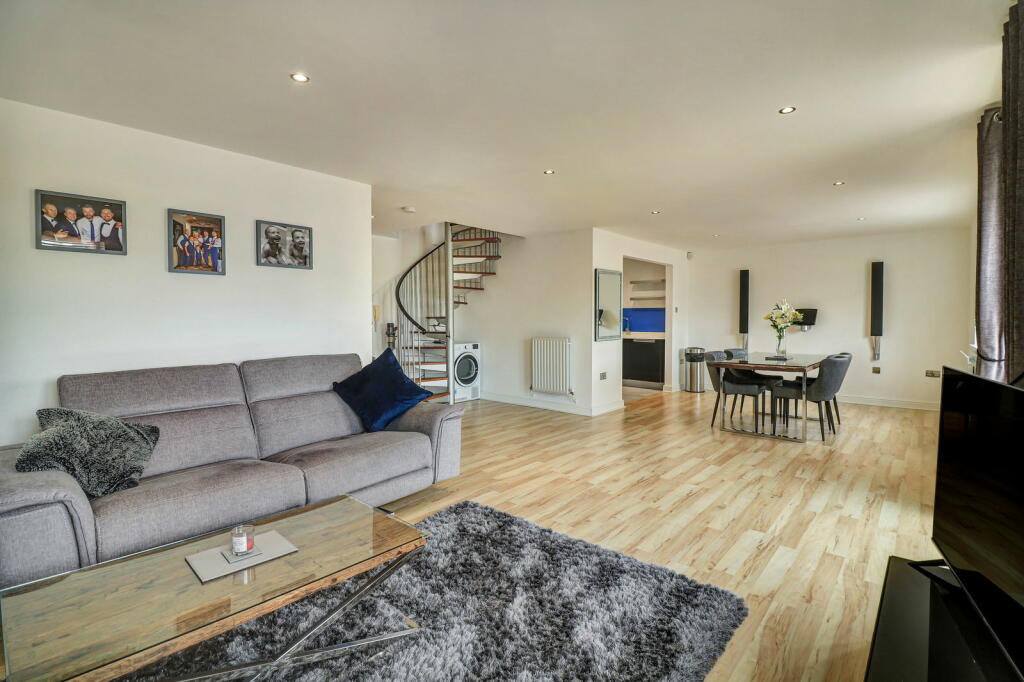 Additional image 6 of Lynmouth Gardens, Chelmsford, CM2 0UH