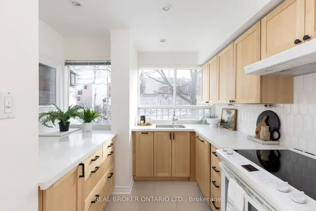 Additional image 7 of 134 Dupont St