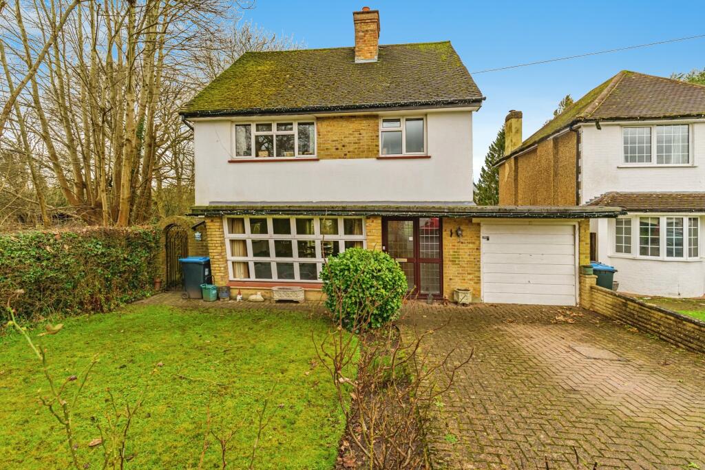 Primary image of Mount Avenue, Caterham, CR3