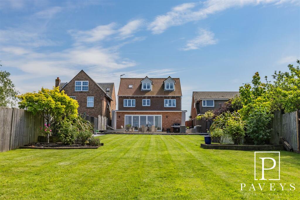 Additional image 31 of Kirby Road, Walton On The Naze