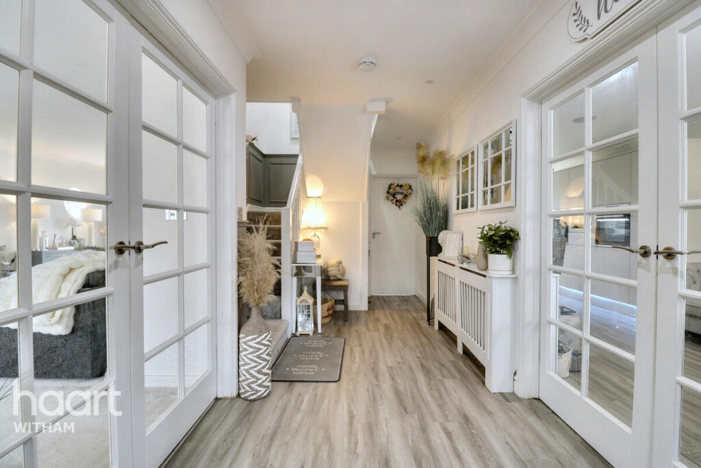 Additional image 13 of Powers Hall End, Witham