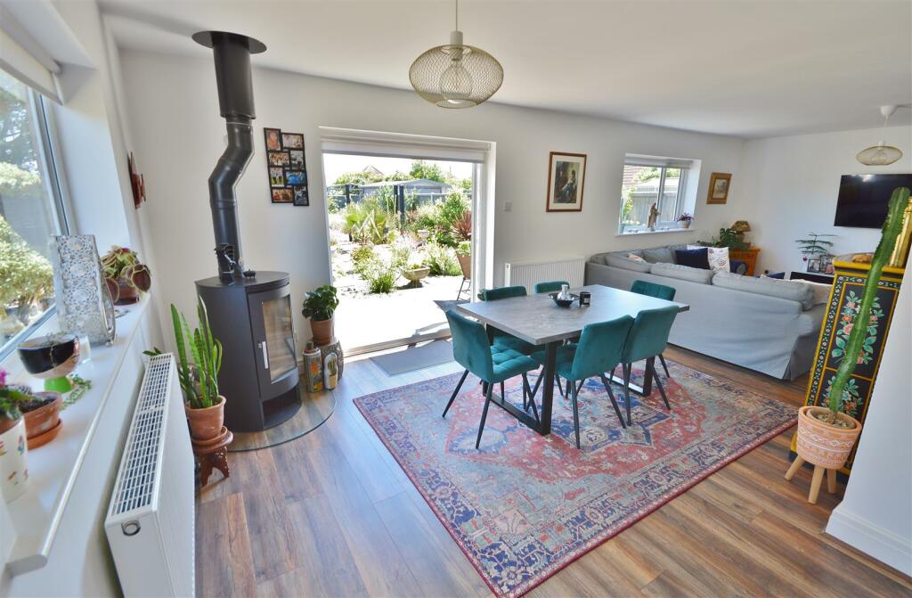 Additional image 28 of Ingarfield Road, Holland-On-Sea,