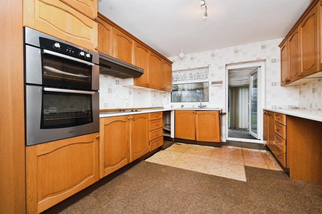 Additional image 4 of Bromfelde Road, Crays Hill, Billericay