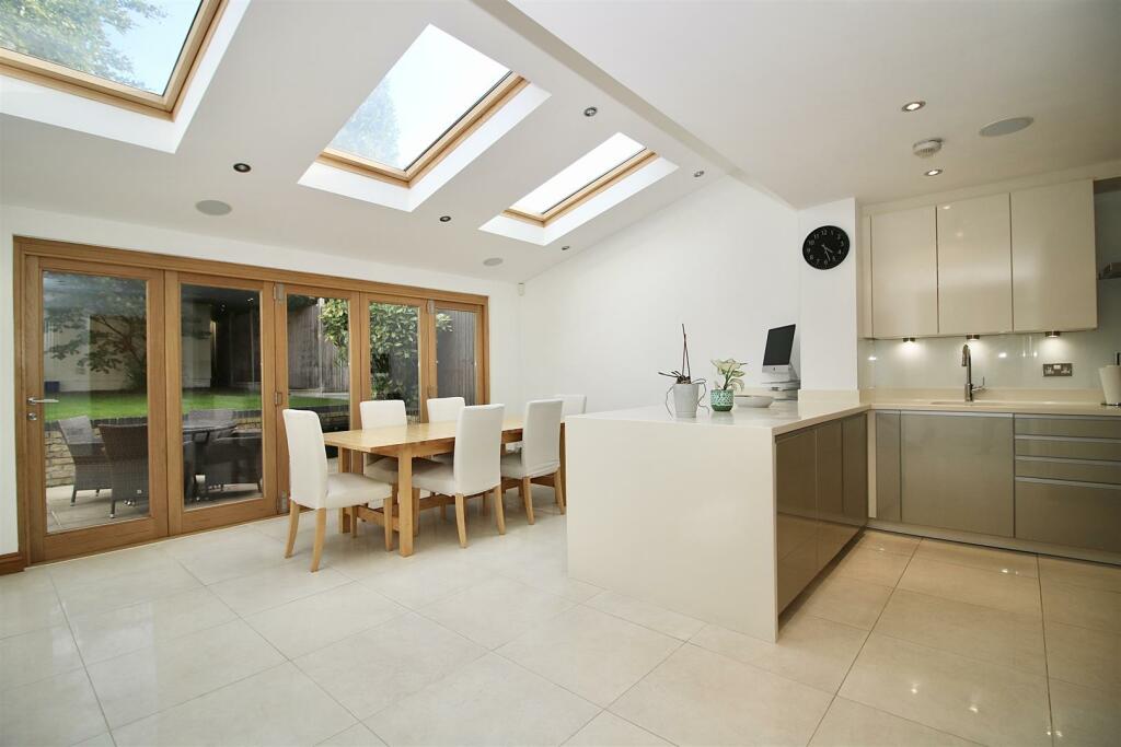 Additional image 23 of Shanklin Avenue, Billericay