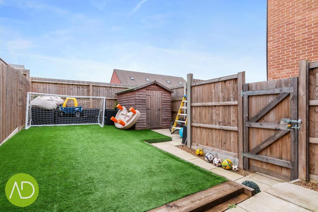 Additional image 15 of Hawfinch Crescent, Old Harlow, Essex