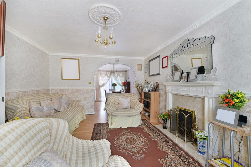 Additional image 3 of Heathfield Drive, Mitcham