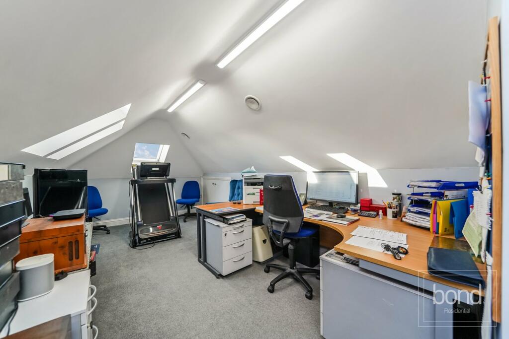 Additional image 17 of Southend Road, Howe Green, Chelmsford, CM2