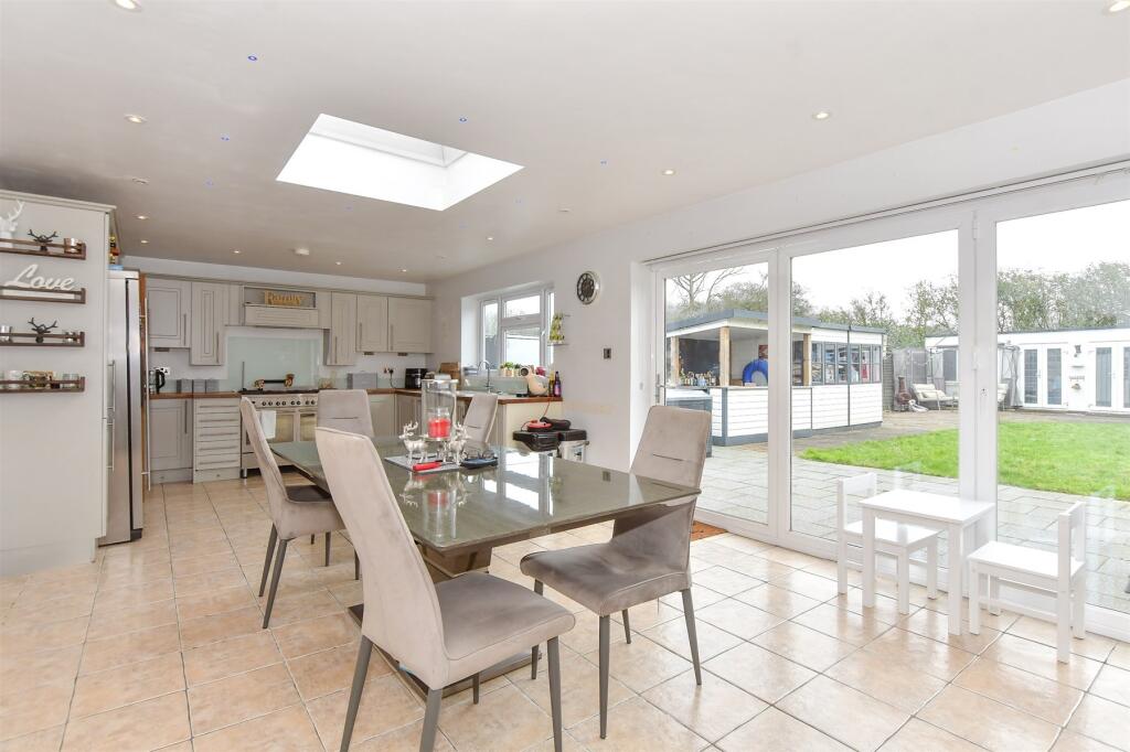 Additional image 4 of Sedge Green, Roydon, Essex