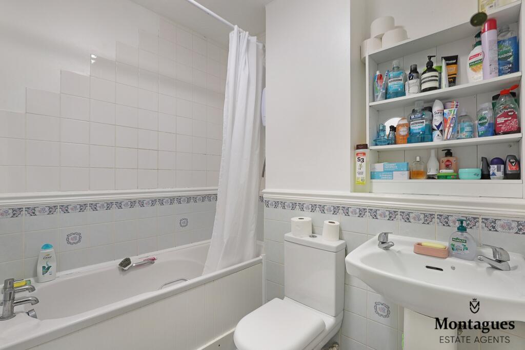 Additional image 10 of Woodland Grove, Epping, CM16