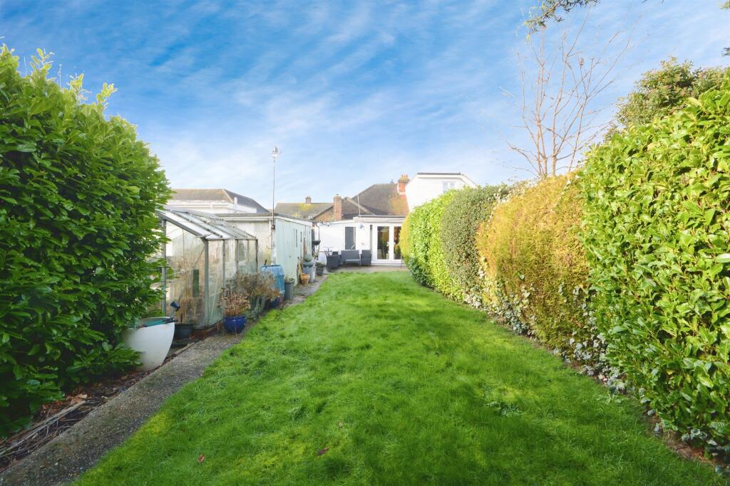 Additional image 4 of Baddow Hall Crescent, Great Baddow, Chelmsford