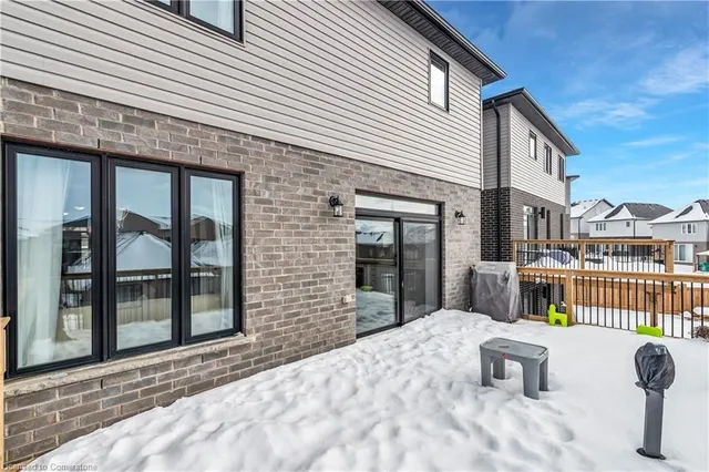 Additional image 42 of 528 Nathalie Cres