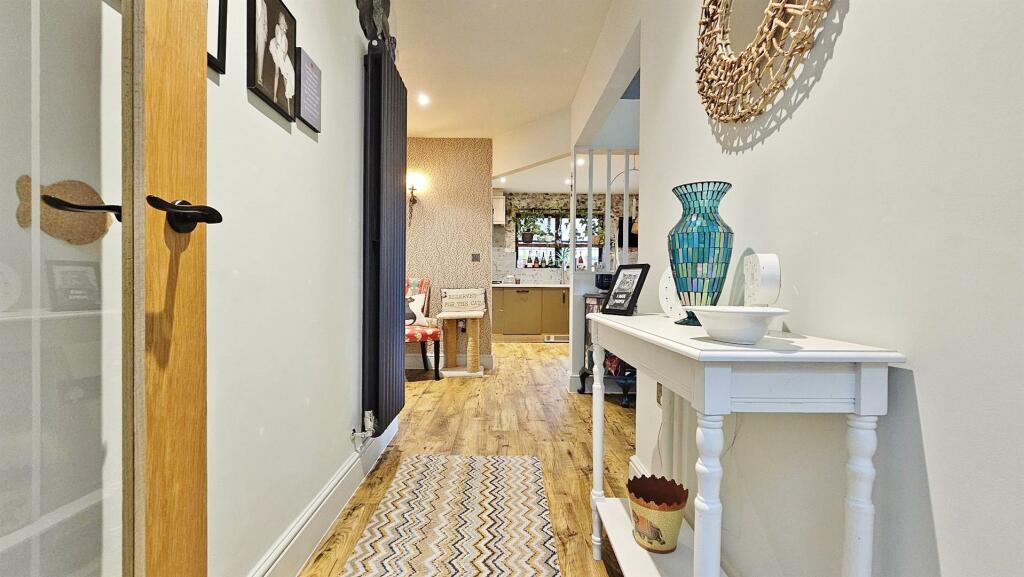 Additional image 31 of Harold Road, Frinton-On-Sea