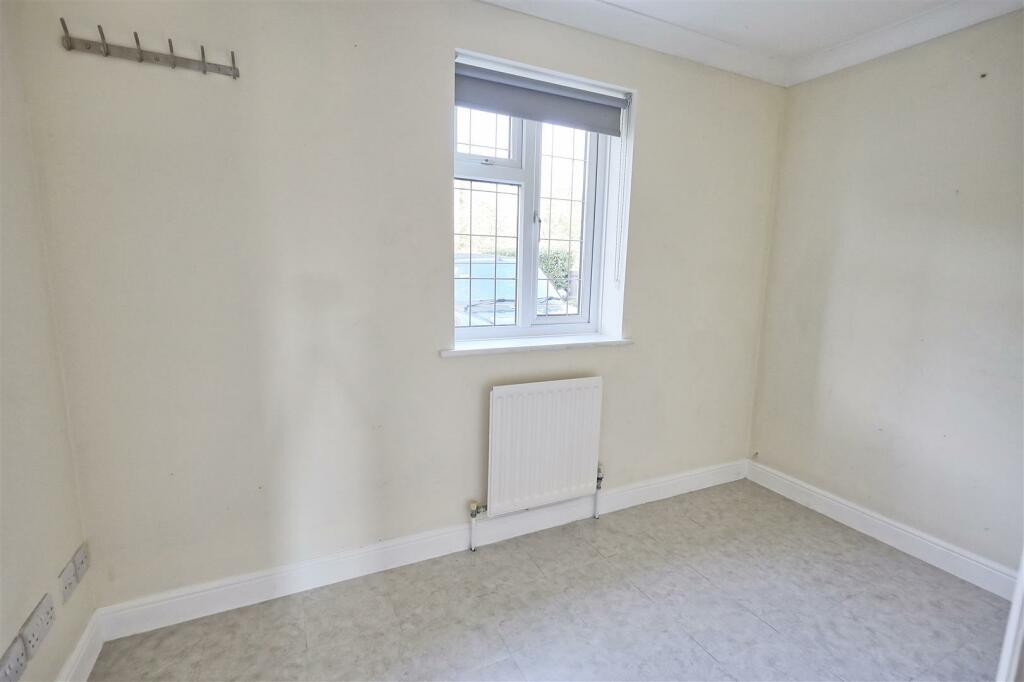 Additional image 6 of 11 OLD HOUSE LANE - ROYDON