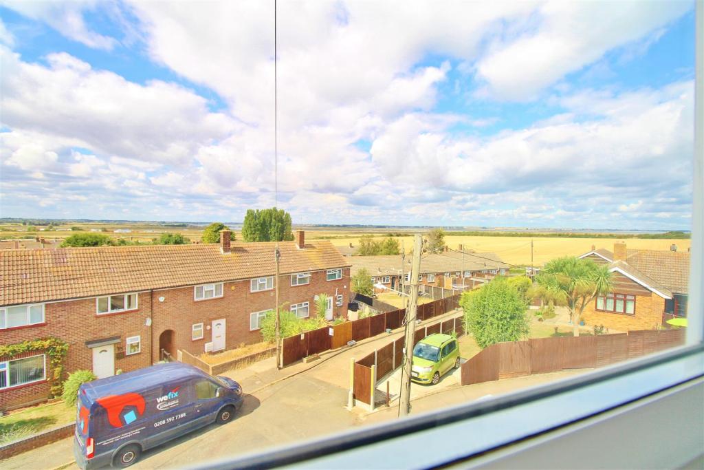 Additional image 3 of Third Avenue, Walton On The Naze