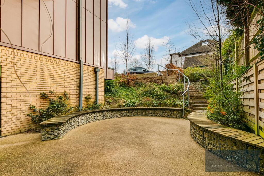 Additional image 11 of Lismore Road, South Croydon