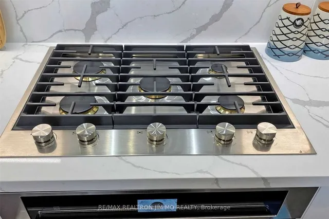 Additional image 10 of 165 Pears Ave Unit Th13