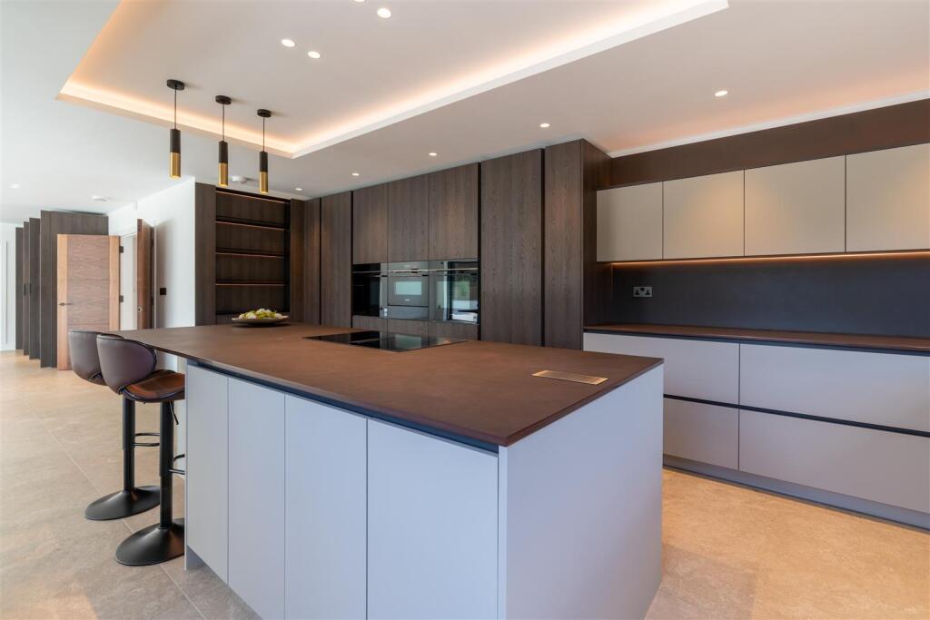 Additional image 13 of Broomhills Chase, Little Burstead, Billericay