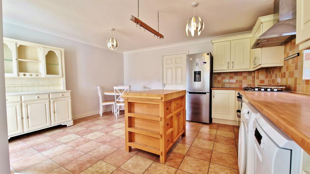 Additional image 5 of Third Avenue, Walton On The Naze