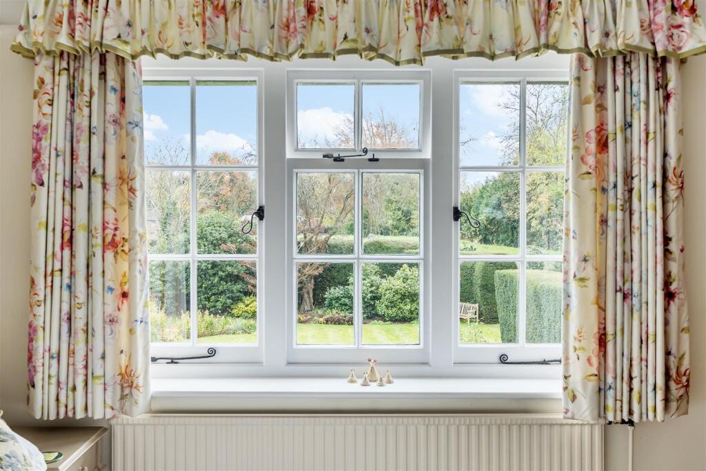 Additional image 25 of How Lane, Chipstead