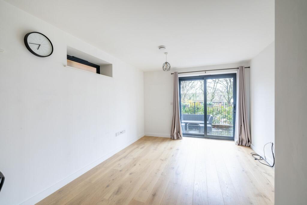 Additional image 4 of The Drive, Coulsdon, CR5