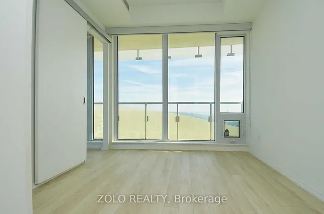 Additional image 17 of 197 Yonge St Unit 5202