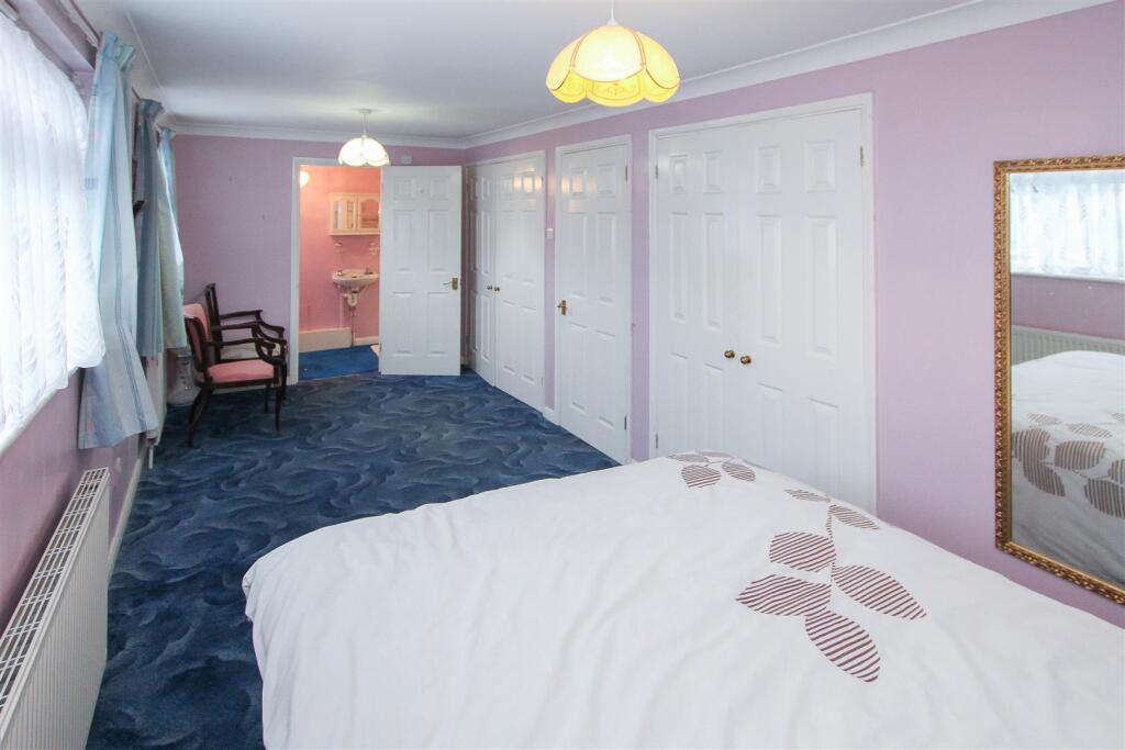 Additional image 15 of Walker Avenue, Fyfield, Ongar