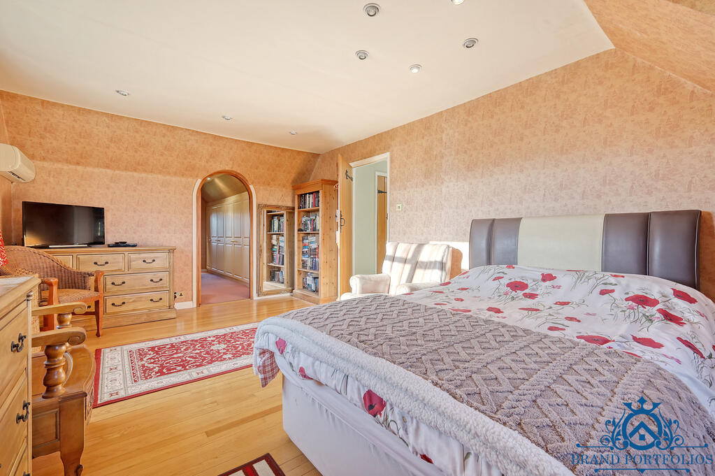 Additional image 10 of Blind Lane, CM2