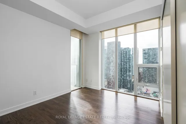 Additional image 11 of 126 Simcoe St Unit 3103