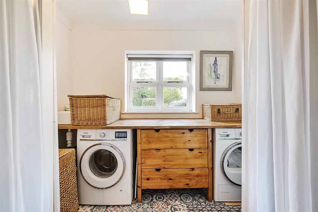 Additional image 16 of High Road, Chipstead