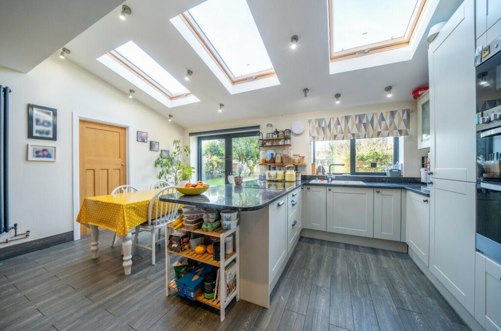 Additional image 21 of Oxford Close, Mitcham, CR4