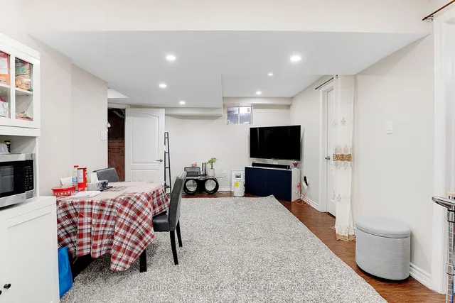 Additional image 23 of 9 Giltspur Rd