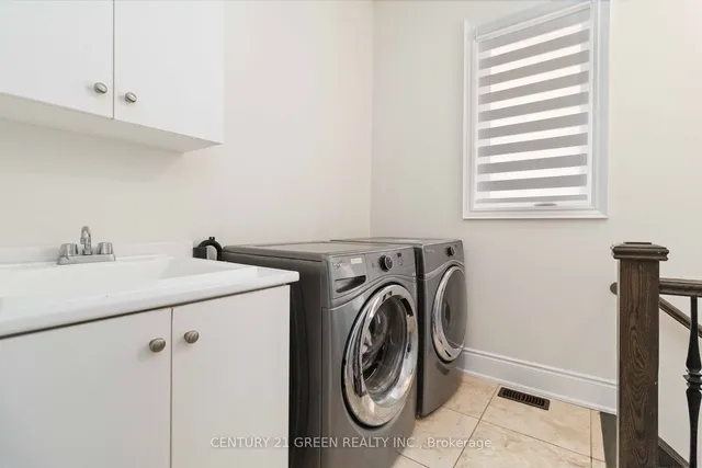 Additional image 31 of 13 Foothills Cres