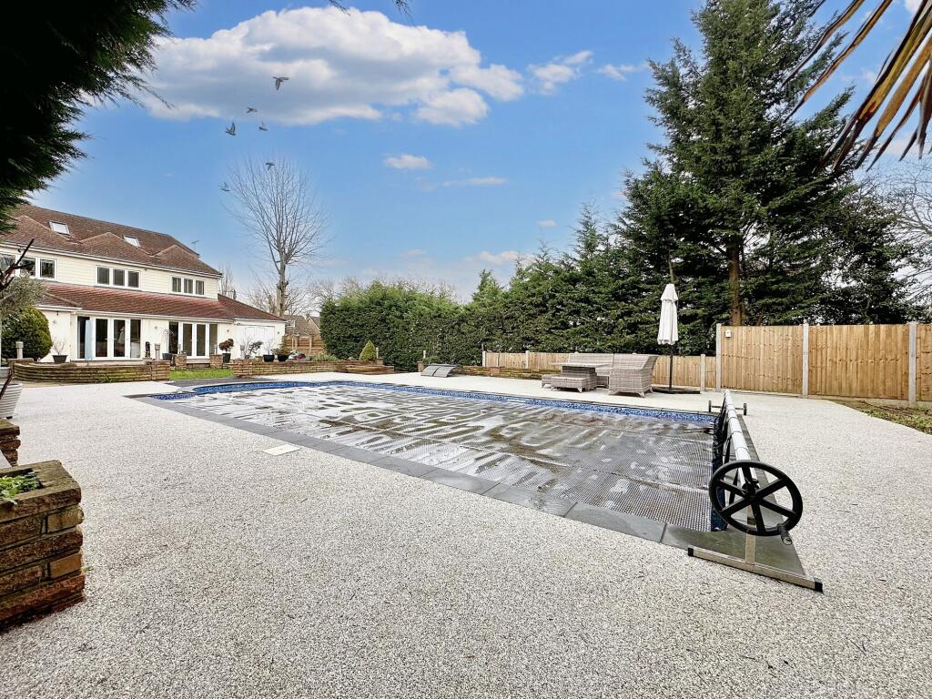 Additional image 30 of Oak Avenue, Crays Hill, CM11