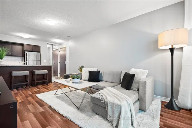 Additional image 3 of 19 Grand Trunk Cres Unit 707