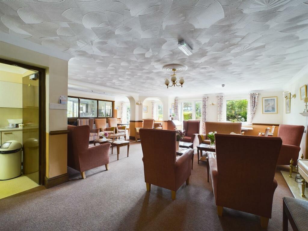 Additional image 8 of Brighton Road, Coulsdon