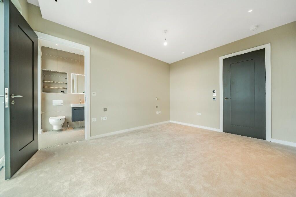 Additional image 8 of Skyline Penthouses