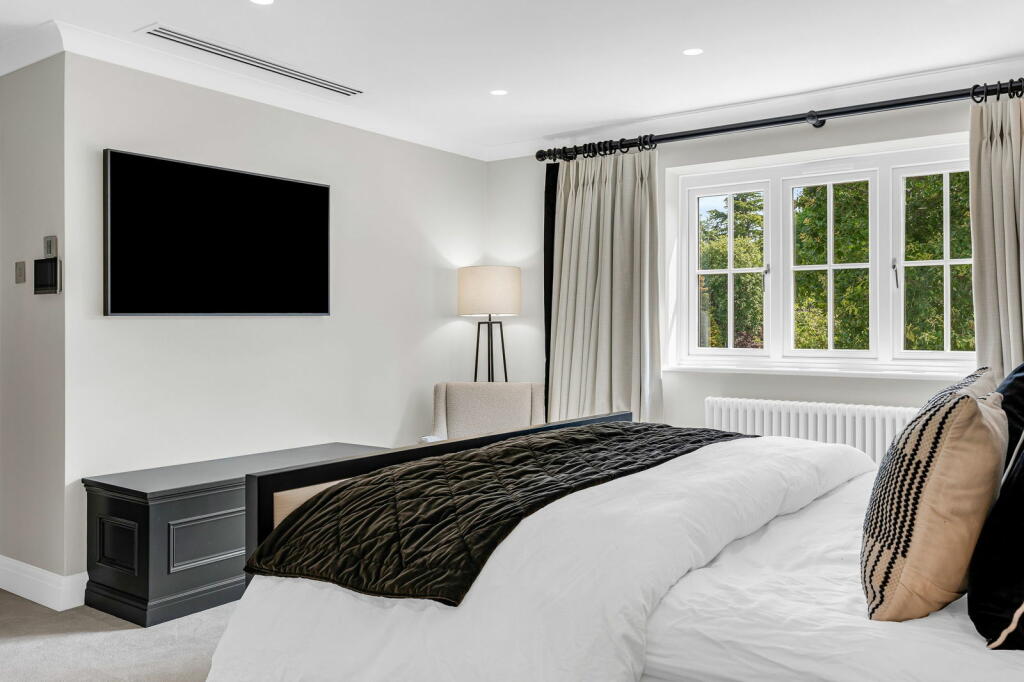 Additional image 33 of Longaford Way, Hutton Mount, Brentwood, CM13 2LT