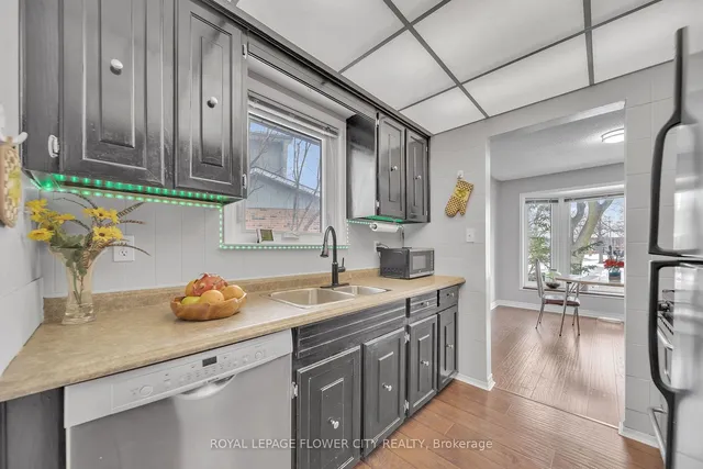 Additional image 17 of 16 JOANNE Crt