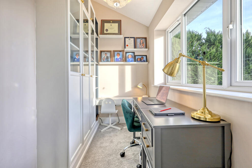 Additional image 6 of Whadden Chase, Ingatestone, CM4